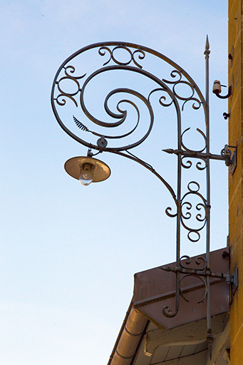 Deuxième atelier de fabrication : lampadaire. © Yves Sancey / Région Bourgogne-Franche-Comté, Inventaire du patrimoine - 2013