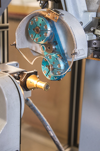 Usinage : fraises du module de gauche de la machine. © Yves Sancey / Région Bourgogne-Franche-Comté, Inventaire du patrimoine - 2013