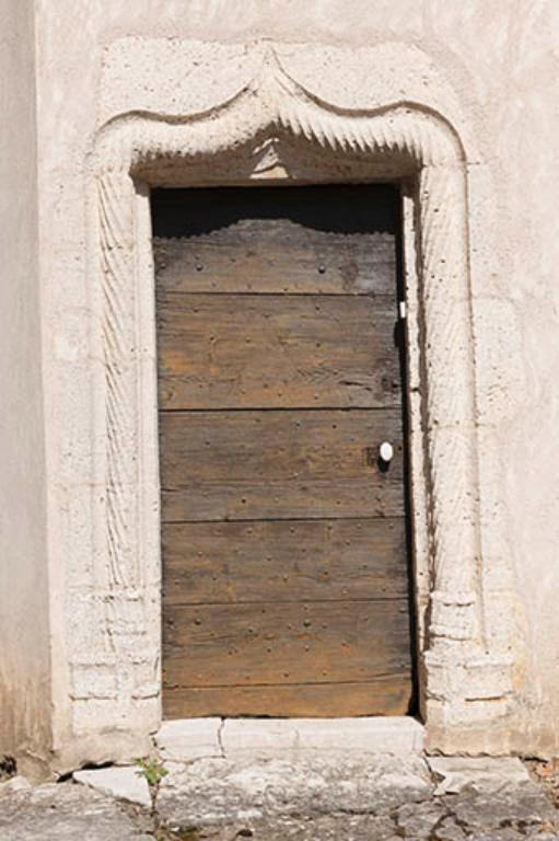 Détail de la porte © Jérôme Mongreville / Région Bourgogne-Franche-Comté, Inventaire du patrimoine - 2013 Détail de la porte © Jérôme Mongreville / Région Bourgogne-Franche-Comté, Inventaire du patrimoine - 2013