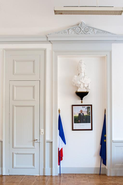 Marianne et boiseries de la salle Ouest du rez-de-chaussée © Jérôme Mongreville / Région Bourgogne-Franche-Comté, Inventaire du patrimoine - 2013