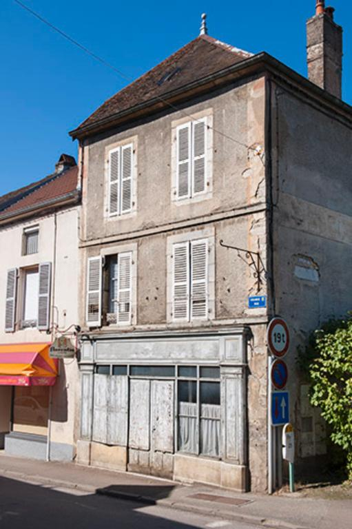 Vue sud-ouest © Jérôme Mongreville / Région Bourgogne-Franche-Comté, Inventaire du patrimoine - 2013 Vue sud-ouest © Jérôme Mongreville / Région Bourgogne-Franche-Comté, Inventaire du patrimoine - 2013