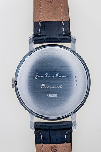 Montre Jean-Louis Frésard : inscriptions sur le fond. © Jérôme Mongreville / Région Bourgogne-Franche-Comté, Inventaire du patrimoine - 2014