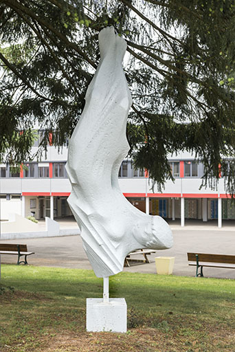 L'oeuvre dans son site : face antérieure. © Mary Ruffinoni / Région Bourgogne-Franche-Comté, Inventaire du patrimoine - 2014