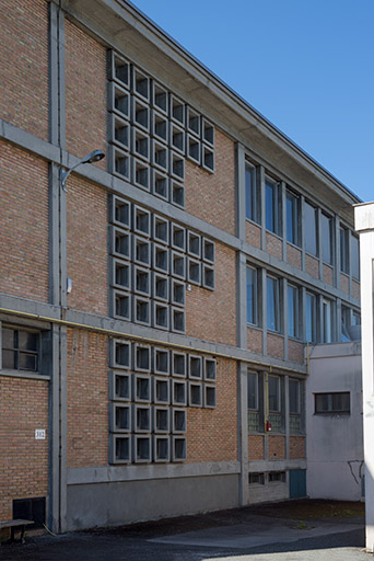 Détail de la façade nord du bâtiment d'externat.(ex-Garnier) © Mary Ruffinoni / Région Bourgogne-Franche-Comté, Inventaire du patrimoine - 2014