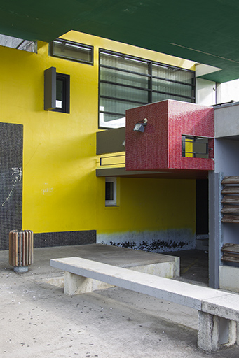 Détail constructif à droite de l'entrée. © Sonia Dourlot / Région Bourgogne-Franche-Comté, Inventaire du patrimoine - 2014