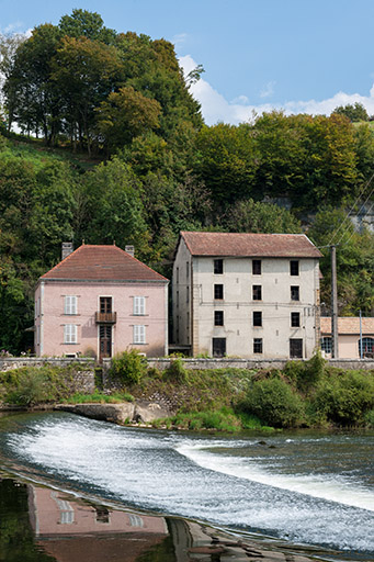 Le logement patronal et la minoterie depuis l'ouest. © Jérôme Mongreville / Région Bourgogne-Franche-Comté, Inventaire du patrimoine - 2014