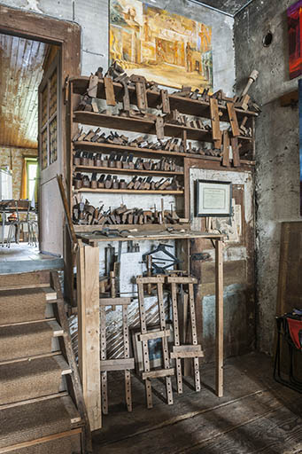 Outils divers : serre-joints, rabots, varlopes. © Jérôme Mongreville / Région Bourgogne-Franche-Comté, Inventaire du patrimoine - 2014