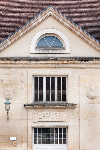 Avant-corps du bâtiment  atelier -logement : détails © Jérôme Mongreville / Région Bourgogne-Franche-Comté, Inventaire du patrimoine - 2014