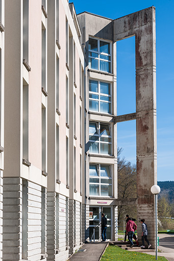 Internat :  Détail de la façade antérieure. © Jérôme Mongreville / Région Bourgogne-Franche-Comté, Inventaire du patrimoine - 2014