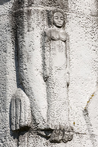 Détail : le petit personnage féminin. © Jérôme Mongreville / Région Bourgogne-Franche-Comté, Inventaire du patrimoine - 2014