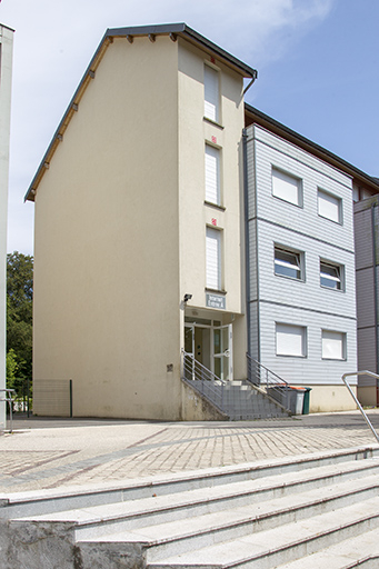 Entrée à l'angle nord-ouest de l'internat. © Jérôme Mongreville / Région Bourgogne-Franche-Comté, Inventaire du patrimoine - 2014