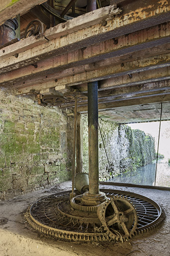 Partie supérieure de la turbine. © Jérôme Mongreville / Région Bourgogne-Franche-Comté, Inventaire du patrimoine - 2015