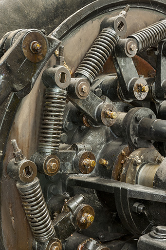 Mécanisme d'orientation des pales. © Jérôme Mongreville / Région Bourgogne-Franche-Comté, Inventaire du patrimoine - 2015 Mécanisme d'orientation des pales. © Jérôme Mongreville / Région Bourgogne-Franche-Comté, Inventaire du patrimoine - 2015