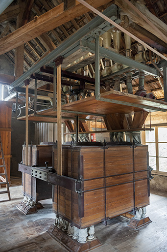 Troisième étage. Plansichter Nehlig, Heuser et Cie vu de trois quarts. © Jérôme Mongreville / Région Bourgogne-Franche-Comté, Inventaire du patrimoine - 2015