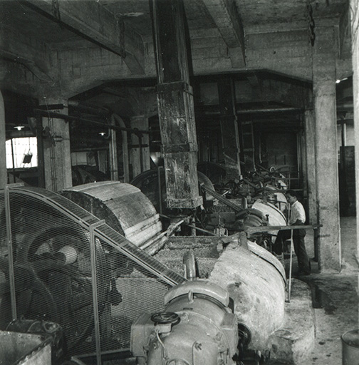 Piles raffineuses, photogr., s.d. [3e quart 20e siècle]. © Léa Huguenin-Vuillemin / Région Bourgogne-Franche-Comté, Inventaire du patrimoine - 2015