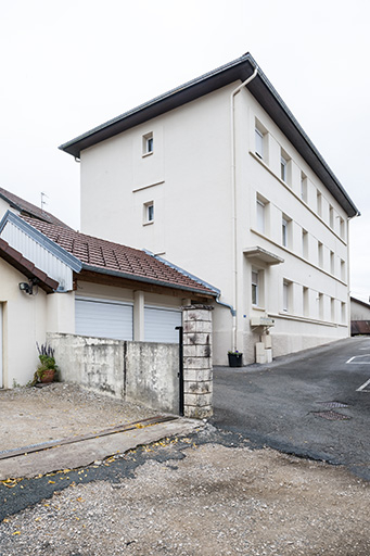 Usine : façades antérieure et latérale gauche. © Jérôme Mongreville / Région Bourgogne-Franche-Comté, Inventaire du patrimoine - 2015 Usine : façades antérieure et latérale gauche. © Jérôme Mongreville / Région Bourgogne-Franche-Comté, Inventaire du patrimoine - 2015