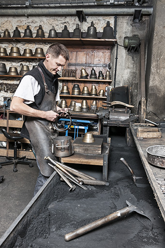 Moulage. Préparation du châssis. © Jérôme Mongreville / Région Bourgogne-Franche-Comté, Inventaire du patrimoine - 2015
