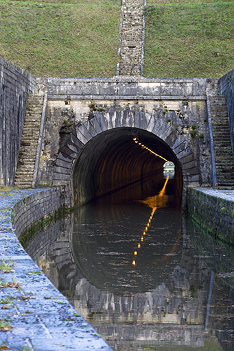 Le tunnel depuis l'aval. © Sonia Dourlot / Région Bourgogne-Franche-Comté, Inventaire du patrimoine - 2015 Le tunnel depuis l'aval. © Sonia Dourlot / Région Bourgogne-Franche-Comté, Inventaire du patrimoine - 2015