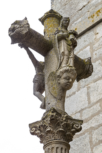 Détail de la croix. © Sonia Dourlot / Région Bourgogne-Franche-Comté, Inventaire du patrimoine - 2015