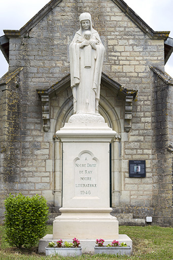 Statue monumentale de la Vierge Libératrice de Ray (1946). © Sonia Dourlot / Région Bourgogne-Franche-Comté, Inventaire du patrimoine - 2015