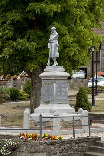 Le monument aux morts. © Sonia Dourlot / Région Bourgogne-Franche-Comté, Inventaire du patrimoine - 2015
