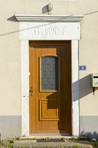 Porte avec date portée sur le linteau. © Sonia Dourlot / Région Bourgogne-Franche-Comté, Inventaire du patrimoine - 2015