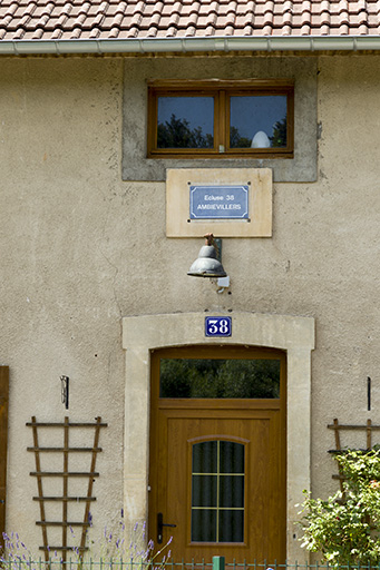 Plaque d'identification de l'écluse. © Sonia Dourlot / Région Bourgogne-Franche-Comté, Inventaire du patrimoine - 2015