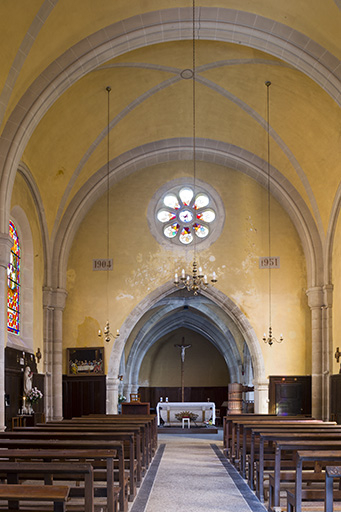 Le choeur et la nef depuis l'entrée. © Sonia Dourlot / Région Bourgogne-Franche-Comté, Inventaire du patrimoine - 2015