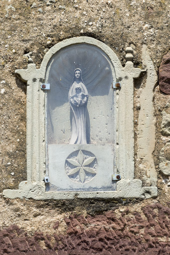 statue © Sonia Dourlot / Région Bourgogne-Franche-Comté, Inventaire du patrimoine - 2015 statue © Sonia Dourlot / Région Bourgogne-Franche-Comté, Inventaire du patrimoine - 2015