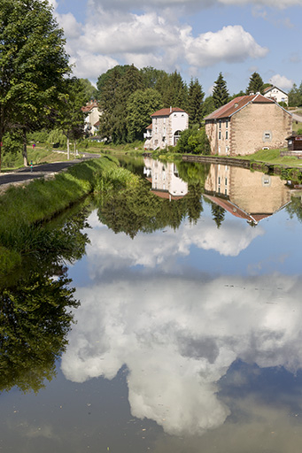 Le canal de l'Est. © Sonia Dourlot / Région Bourgogne-Franche-Comté, Inventaire du patrimoine - 2015 Le canal de l'Est. © Sonia Dourlot / Région Bourgogne-Franche-Comté, Inventaire du patrimoine - 2015