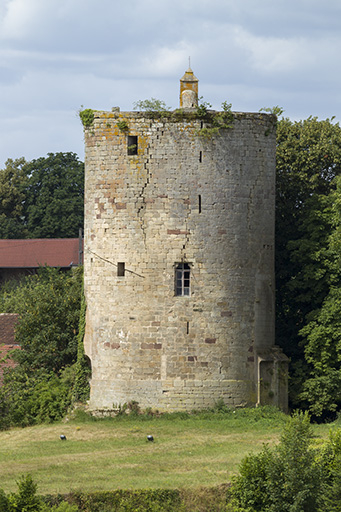 donjon © Sonia Dourlot / Région Bourgogne-Franche-Comté, Inventaire du patrimoine - 2015