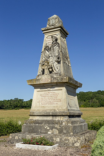 monument aux morts © Sonia Dourlot / Région Bourgogne-Franche-Comté, Inventaire du patrimoine - 2015
