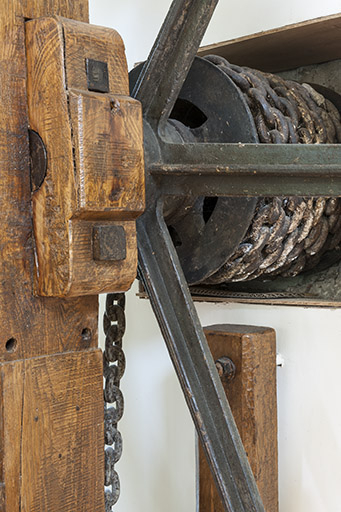Mécanisme de levage. Détail du tambour d'enroulement de la chaîne. © Jérôme Mongreville / Région Bourgogne-Franche-Comté, Inventaire du patrimoine - 2016