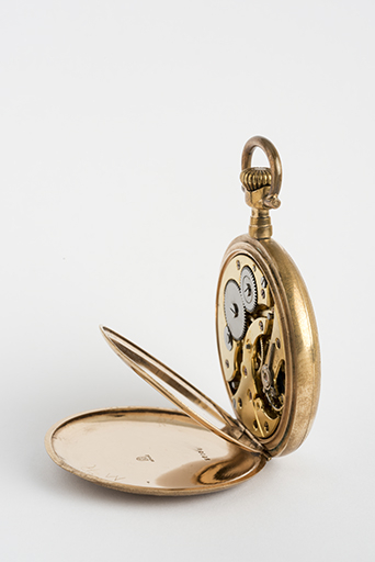 Vue de profil, fond et cuvette ouverts. © Sonia Dourlot / Région Bourgogne-Franche-Comté, Inventaire du patrimoine - 2016