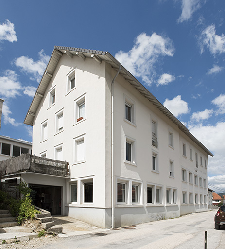 Bâtiments rue de l'Horlogerie : façades sud et ouest. © Sonia Dourlot / Région Bourgogne-Franche-Comté, Inventaire du patrimoine - 2016 Bâtiments rue de l'Horlogerie : façades sud et ouest. © Sonia Dourlot / Région Bourgogne-Franche-Comté, Inventaire du patrimoine - 2016