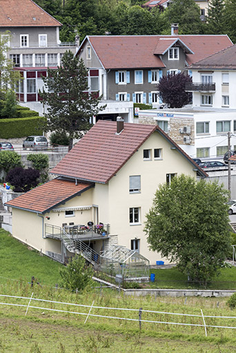 Façades postérieure et latérale droite. © Sonia Dourlot / Région Bourgogne-Franche-Comté, Inventaire du patrimoine - 2016 Façades postérieure et latérale droite. © Sonia Dourlot / Région Bourgogne-Franche-Comté, Inventaire du patrimoine - 2016