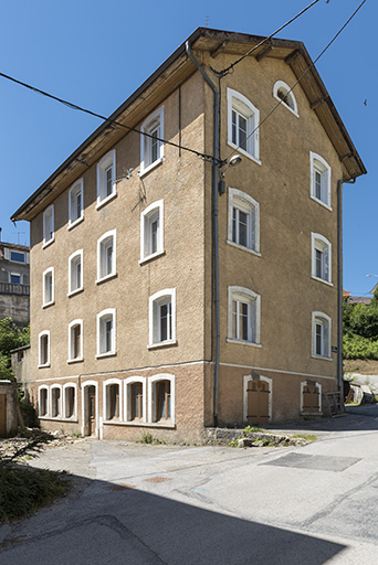 Façades postérieure et latérale gauche. © Sonia Dourlot / Région Bourgogne-Franche-Comté, Inventaire du patrimoine - 2016 Façades postérieure et latérale gauche. © Sonia Dourlot / Région Bourgogne-Franche-Comté, Inventaire du patrimoine - 2016