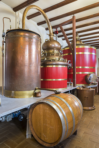 Alambics de 390 et 2000 litres. © Jérôme Mongreville / Région Bourgogne-Franche-Comté, Inventaire du patrimoine - 2016