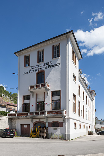 Pignon ouest et façade postérieure. © Jérôme Mongreville / Région Bourgogne-Franche-Comté, Inventaire du patrimoine - 2016