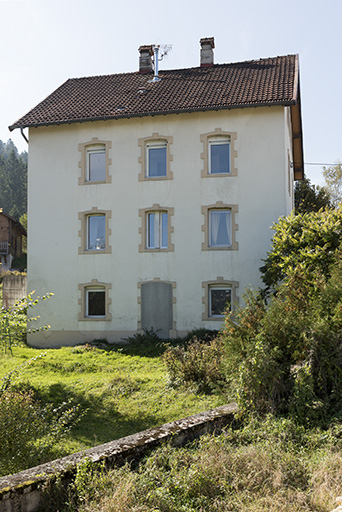 Façade postérieure. © Sonia Dourlot / Région Bourgogne-Franche-Comté, Inventaire du patrimoine - 2016 Façade postérieure. © Sonia Dourlot / Région Bourgogne-Franche-Comté, Inventaire du patrimoine - 2016