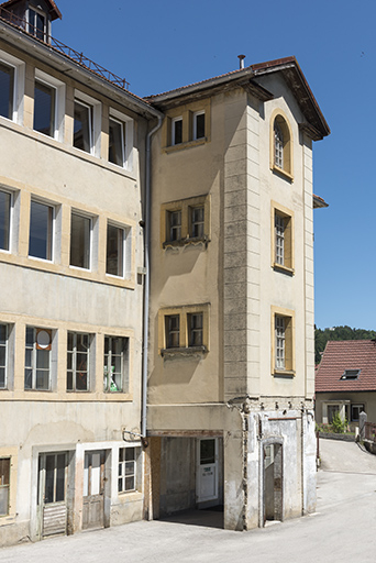 Usine : extrémité nord de la façade postérieure. © Sonia Dourlot / Région Bourgogne-Franche-Comté, Inventaire du patrimoine - 2016 Usine : extrémité nord de la façade postérieure. © Sonia Dourlot / Région Bourgogne-Franche-Comté, Inventaire du patrimoine - 2016