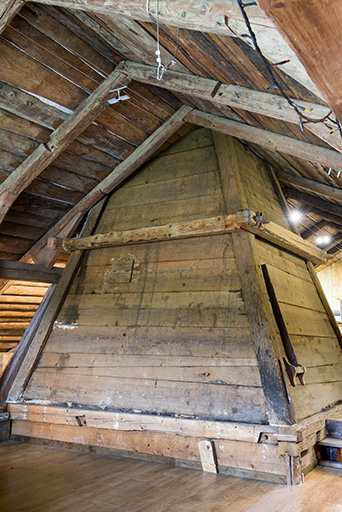 Etage en surcroît : tué. © Sonia Dourlot / Région Bourgogne-Franche-Comté, Inventaire du patrimoine - 2016 Etage en surcroît : tué. © Sonia Dourlot / Région Bourgogne-Franche-Comté, Inventaire du patrimoine - 2016