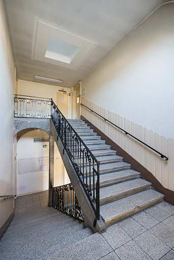 Grand escalier : dernière volée, vue depuis le dernier repos. © Jérôme Mongreville / Région Bourgogne-Franche-Comté, Inventaire du patrimoine - 2016 Grand escalier : dernière volée, vue depuis le dernier repos. © Jérôme Mongreville / Région Bourgogne-Franche-Comté, Inventaire du patrimoine - 2016