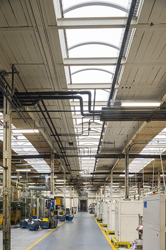 Atelier principal. Eclairage zénithal par travées. © Jérôme Mongreville / Région Bourgogne-Franche-Comté, Inventaire du patrimoine - 2016 Atelier principal. Eclairage zénithal par travées. © Jérôme Mongreville / Région Bourgogne-Franche-Comté, Inventaire du patrimoine - 2016