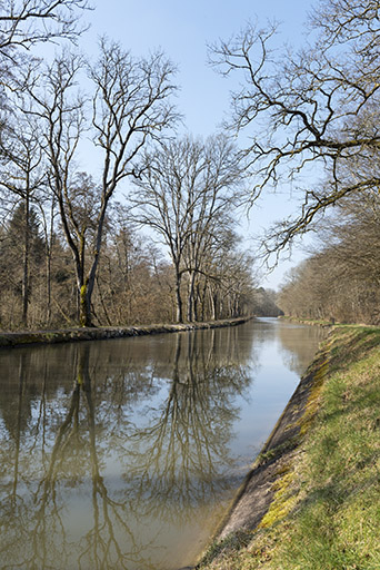 Le canal entre Pont-du-Bois et Selles (70). © Sonia Dourlot / Région Bourgogne-Franche-Comté, Inventaire du patrimoine - 2016