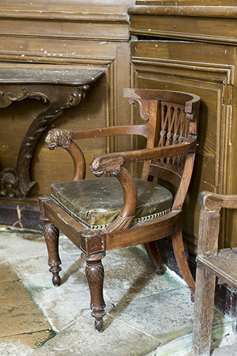 Fauteuil du général comte d'Orsay. © Sonia Dourlot / Région Bourgogne-Franche-Comté, Inventaire du patrimoine - 2016 Fauteuil du général comte d'Orsay. © Sonia Dourlot / Région Bourgogne-Franche-Comté, Inventaire du patrimoine - 2016