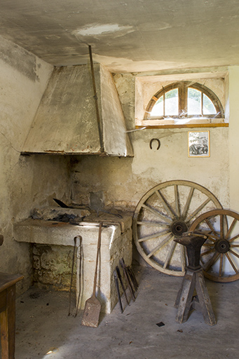 Aile sud-ouest : la forge. © Sonia Dourlot / Région Bourgogne-Franche-Comté, Inventaire du patrimoine - 2016