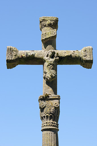 Partie sommitale de la croix, représentation du Christ crucifié © Jérôme Mongreville / Région Bourgogne-Franche-Comté, Inventaire du patrimoine - 2016