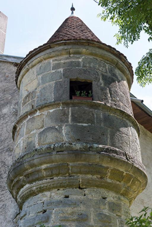 Détail de l'échauguette de l'ancienne écurie © Sonia Dourlot / Région Bourgogne-Franche-Comté, Inventaire du patrimoine - 2016 Détail de l'échauguette de l'ancienne écurie © Sonia Dourlot / Région Bourgogne-Franche-Comté, Inventaire du patrimoine - 2016