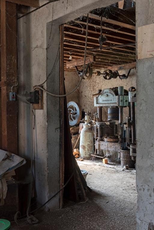 Vue du rez-de-chaussée depuis le magasin © Sonia Dourlot / Région Bourgogne-Franche-Comté, Inventaire du patrimoine - 2016 Vue du rez-de-chaussée depuis le magasin © Sonia Dourlot / Région Bourgogne-Franche-Comté, Inventaire du patrimoine - 2016